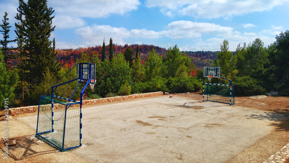 Fototapeta premium Outdoor basketball court