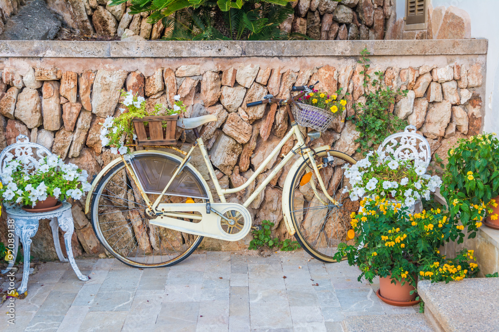 Geschmücktes Fahrrad in Cala Figuera, Mallorca