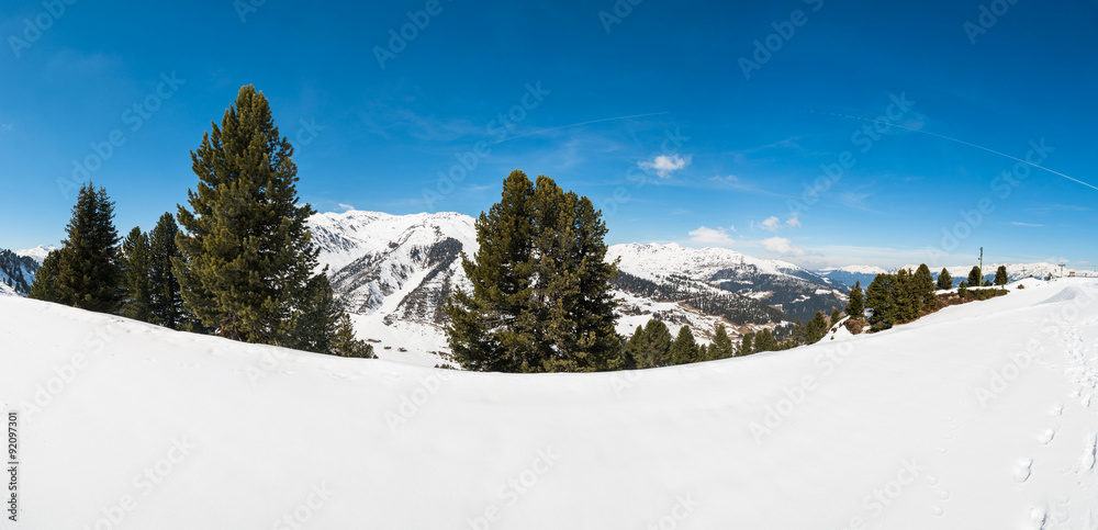 Fototapeta premium Austrian Alps, Mayrhofen ski resort - wide angle panoramic view