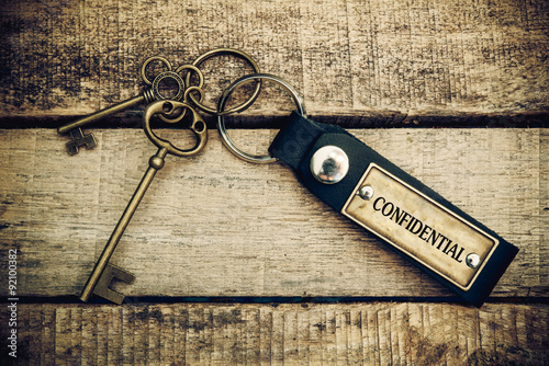 The concept of 'confidential' is translated by key and silver ke