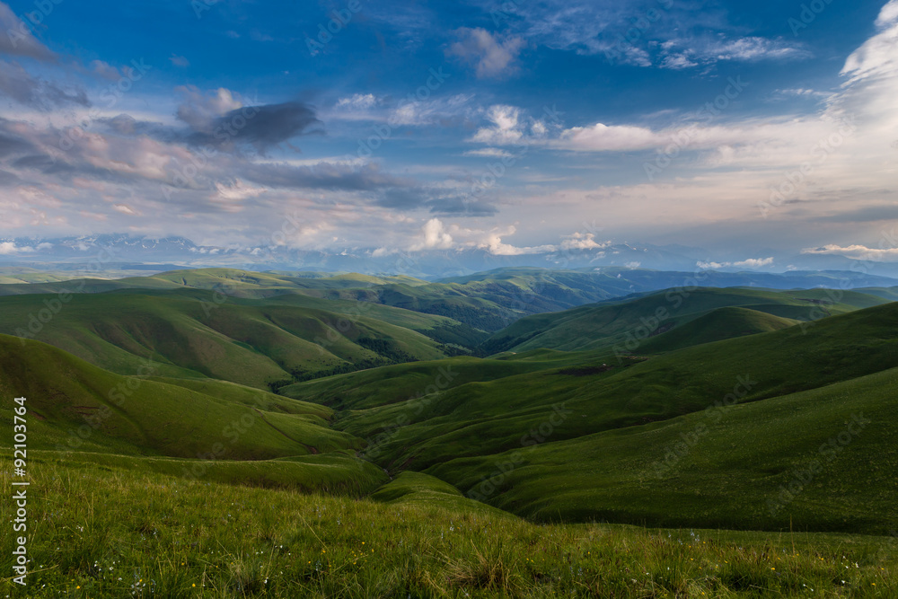 Fototapeta premium Russia, timelapse. The formation and movements of clouds up to the steep slopes of the mountains of Central Caucasus peaks.