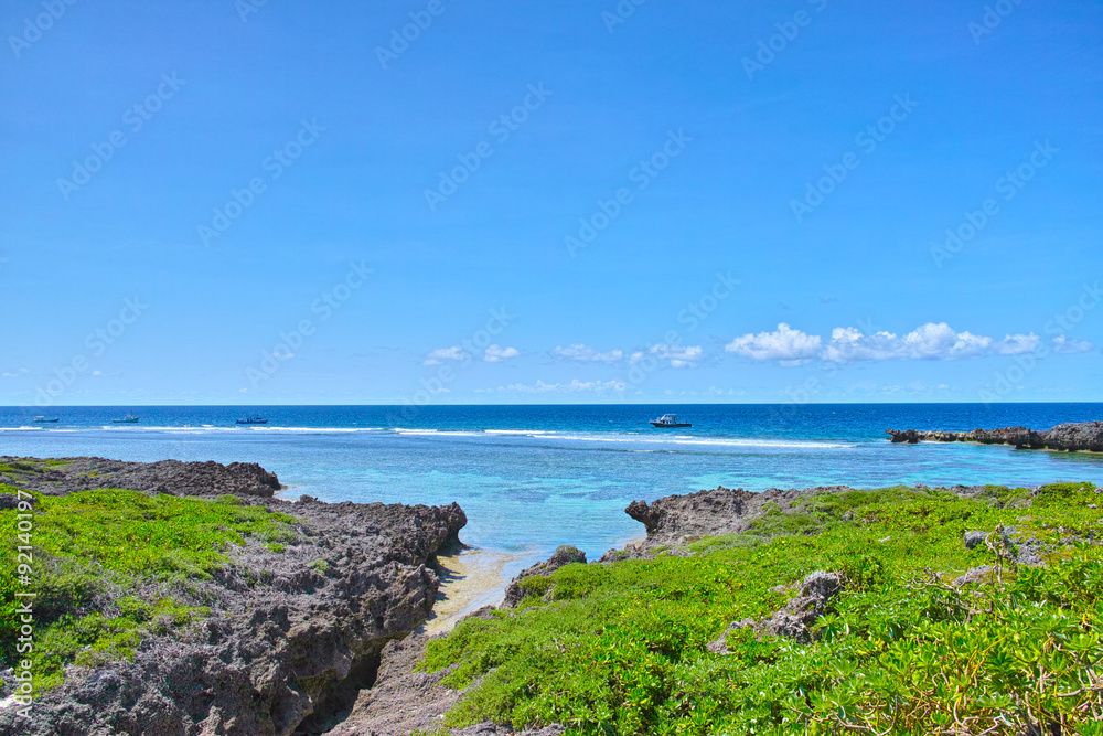 Obraz premium 真夏の宮古島 白鳥岬の風景