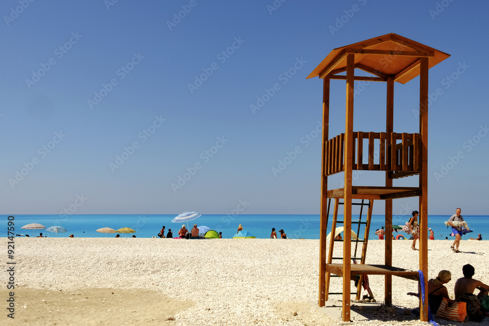 Torretta bagnino su spiaggia meravigliosa Torretta bagnino su spiaggia meravigliosa