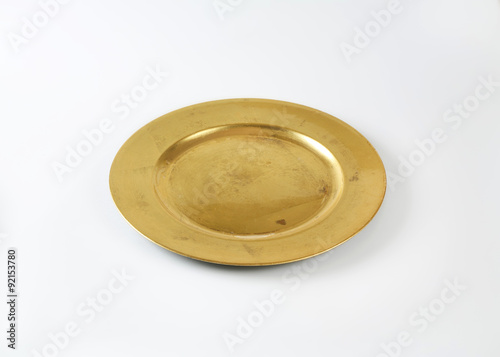 Round gold charger plate