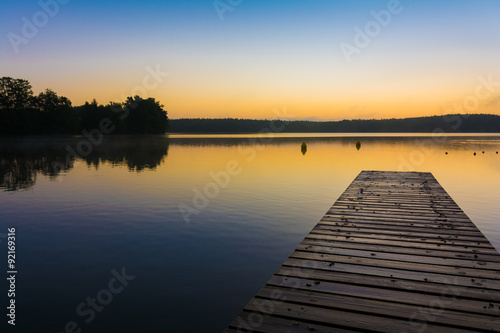 Fototapeta Naklejka Na Ścianę i Meble -  Herbstmorgen am Schwarzer See, Mecklenburgische Seenplatte