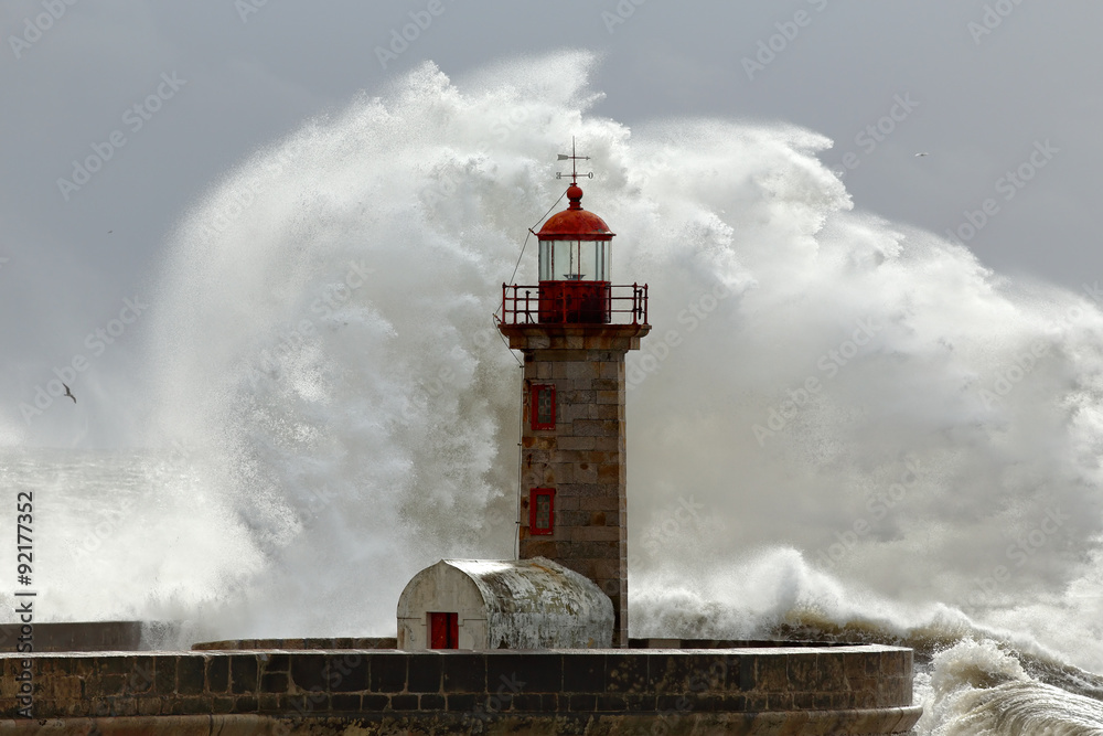 Big stormy waves - obrazy, fototapety, plakaty 