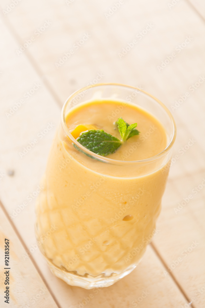 mango smoothie