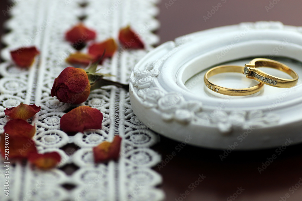lace wedding rings petals lace wedding rings petals