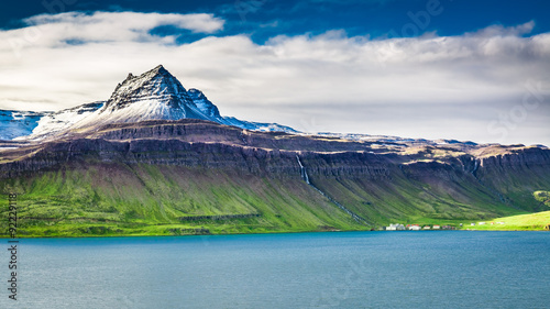 powulkaniczna-gora-w-islandii