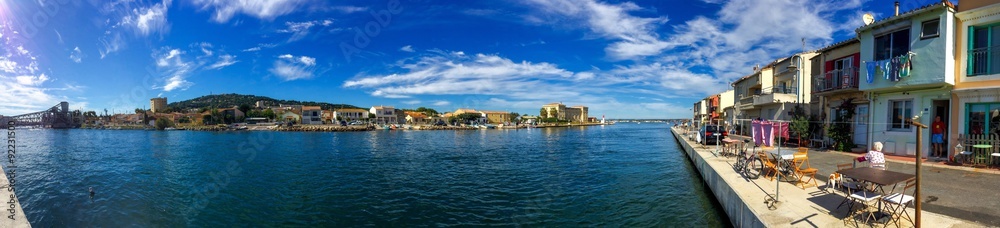 Quai de la Daurade depuis le quartier de La Pointe Courte à Sète, dans l'Herault en Occitanie, France