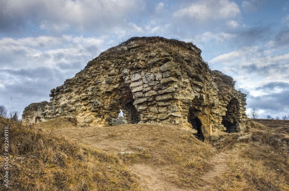 Skala-podilska ruins