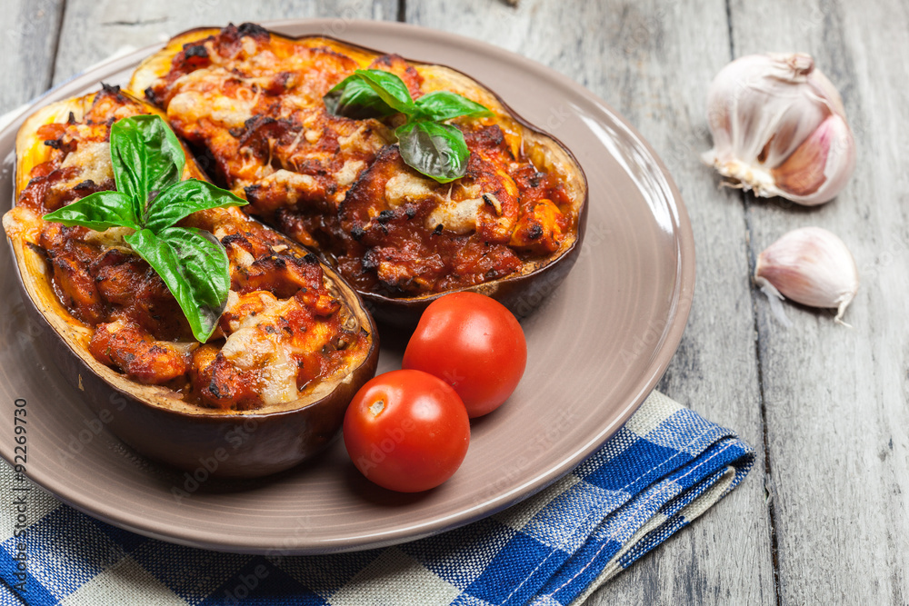 Baked eggplant with pieces of chicken Baked eggplant with pieces of chicken