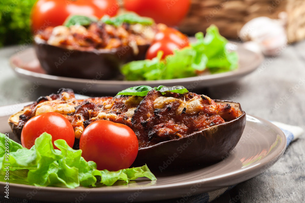Baked eggplant with pieces of chicken Baked eggplant with pieces of chicken