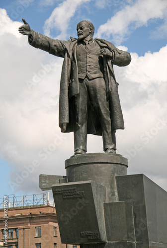 ST. PETERSBURG  RUSSIA - JUNE 22  2008  A statue of Lenin in front of the Finlyandsky Railway Station in Saint Petersburg