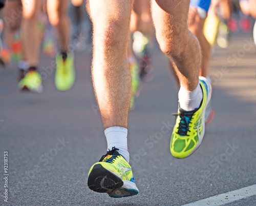 Beine von Marathonläufern 