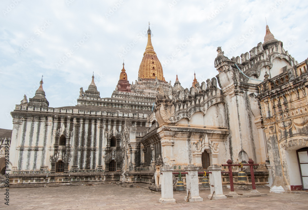 That Byin Nyu Temple and other temples in Bagan, Myanmar