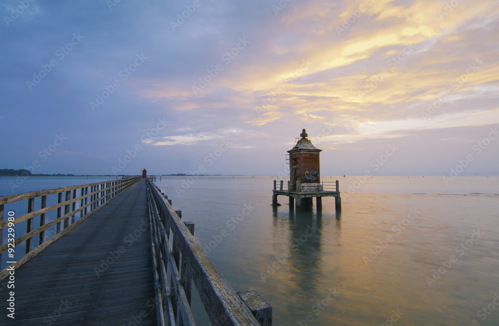 Faro Rosso