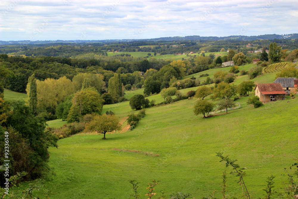 Vue de Sain-Robert.(Corrèze)