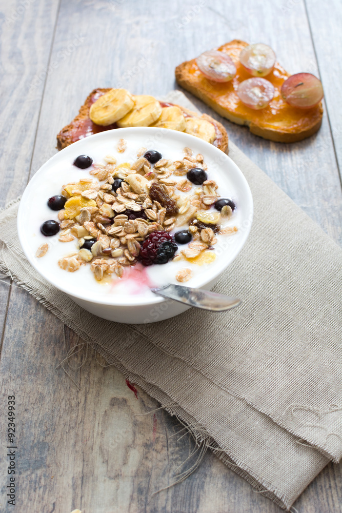 Yogurt with cereals and fruit