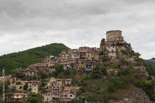 Foto di Castello di Tora in Lazio