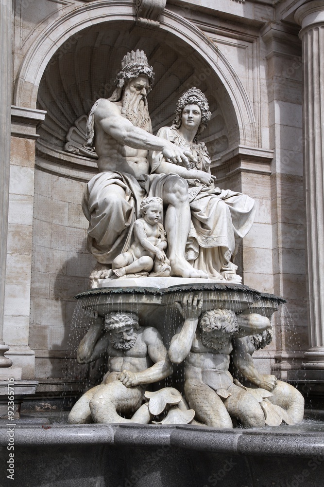 Vienna monument - Albertina fountain