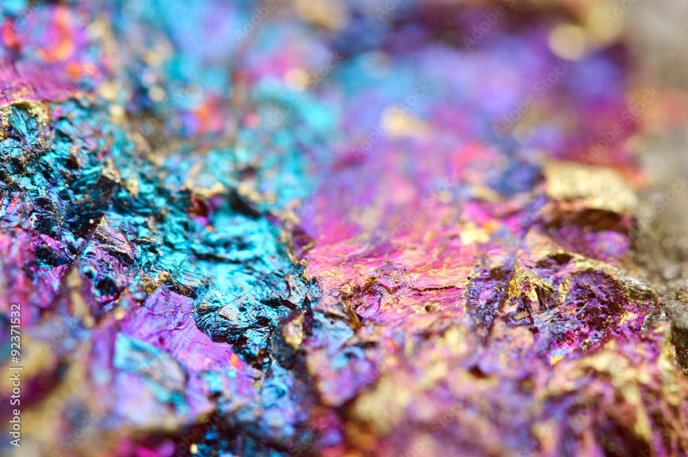 Obraz premium Bornite, also known as peacock ore, is a sulfide mineral