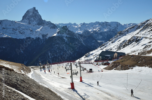 Artouste ski resort against the peak du Midi d'Ossau