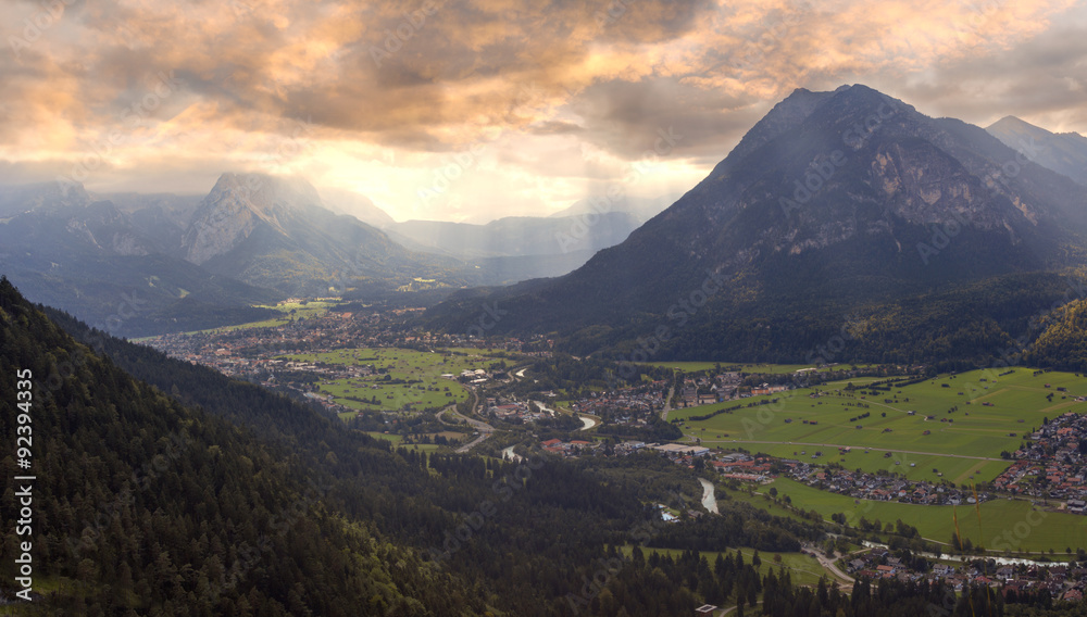 Sonnenuntergang im Loisachtal Sonnenuntergang im Loisachtal