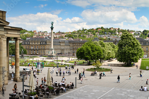 Stuttgart (Deutschland) Schlossplatz im Sommer, Blick vom kleinen Schlossplatz

