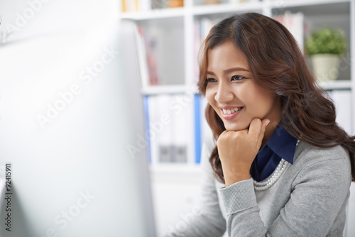 Free Download Young business lady - GFXLoad