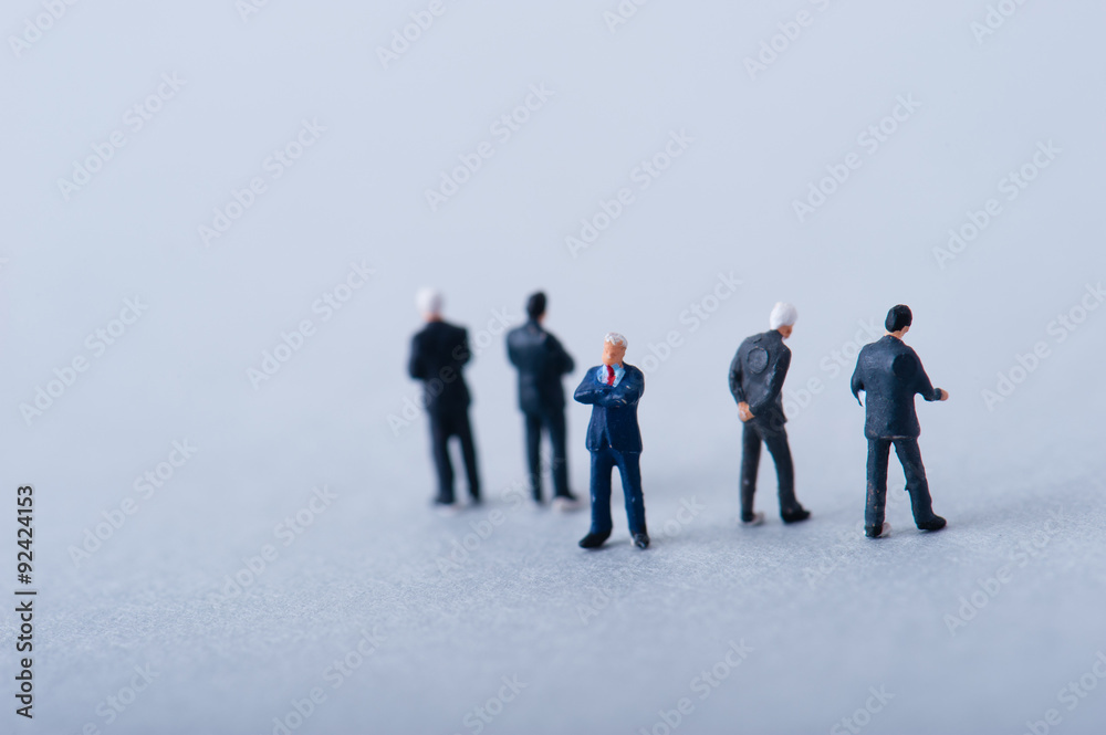 Fototapeta premium 反対する一人のビジネスマン