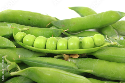 green pea isolated