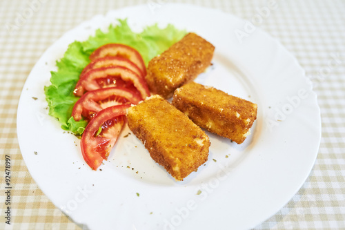 Cheese Pan With Tomato And Lettuce