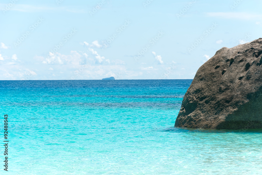 Fototapeta premium blue sky with sea and rock