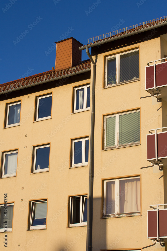 Sehr gepflegtes Mehrfamilienhaus - Reihenhaus