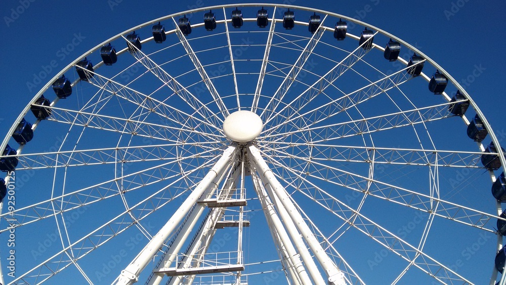 Ferris wheel and clear sky