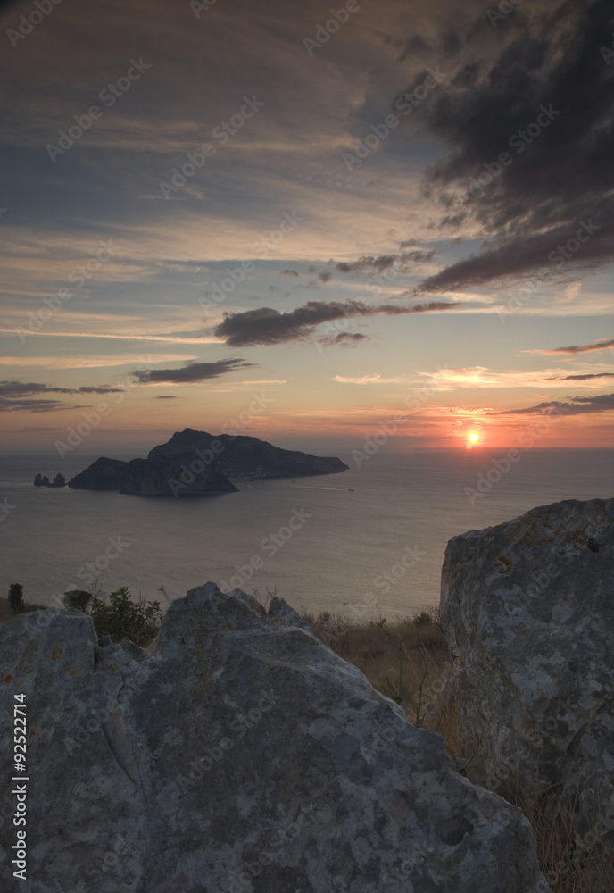 Tramonto sull'isola di Capri