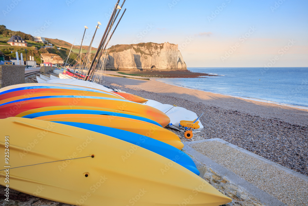 Fototapeta premium Morning view of Etretat beach, France