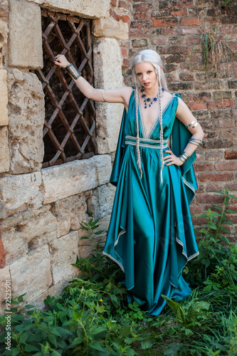 Woman In Medieval Times / Beautiful woman posing on the fortress   © guruXOX