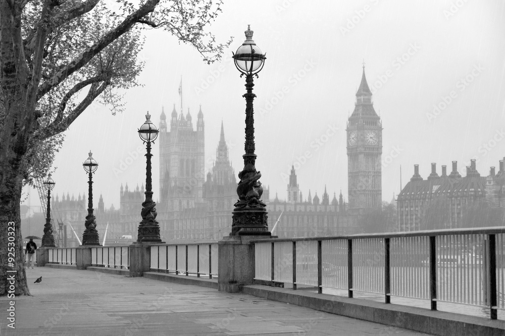 Naklejka premium Big Ben & Houses of Parliament, czarno-białe zdjęcie