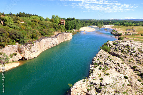 Le Gardon en aval du Pont du Gard photo