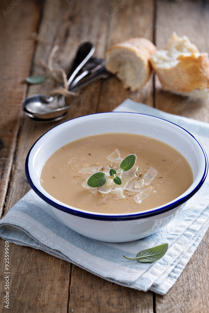 Roasted garlick and bean soup Roasted garlick and bean soup