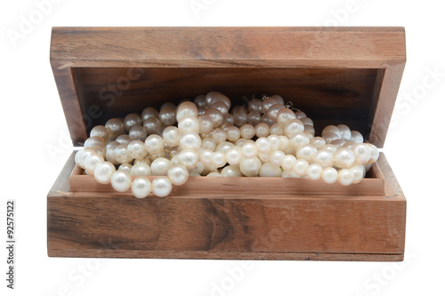 Schatzkiste mit Perlen