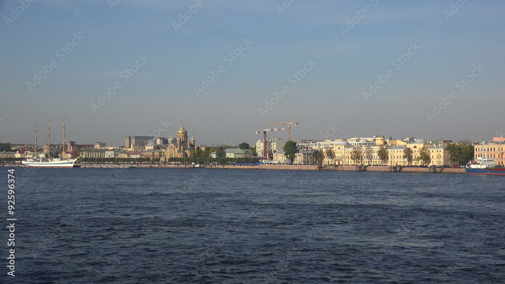 Lieutenant Schmidt Embankment in St. Petersburg. 4K. Lieutenant Schmidt Embankment in St. Petersburg. 4K.