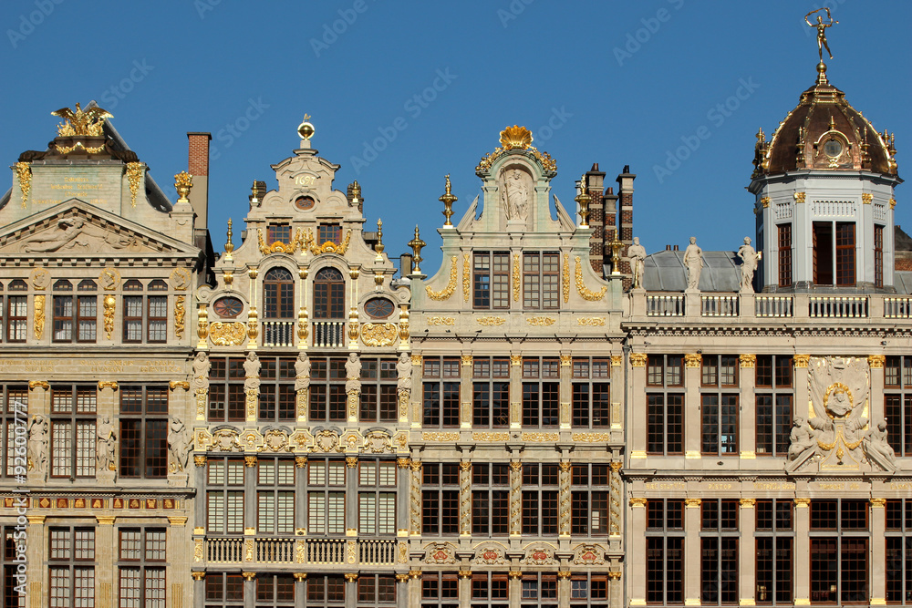 Bruxelles, Grand-Place, Façades avec décorations dorées