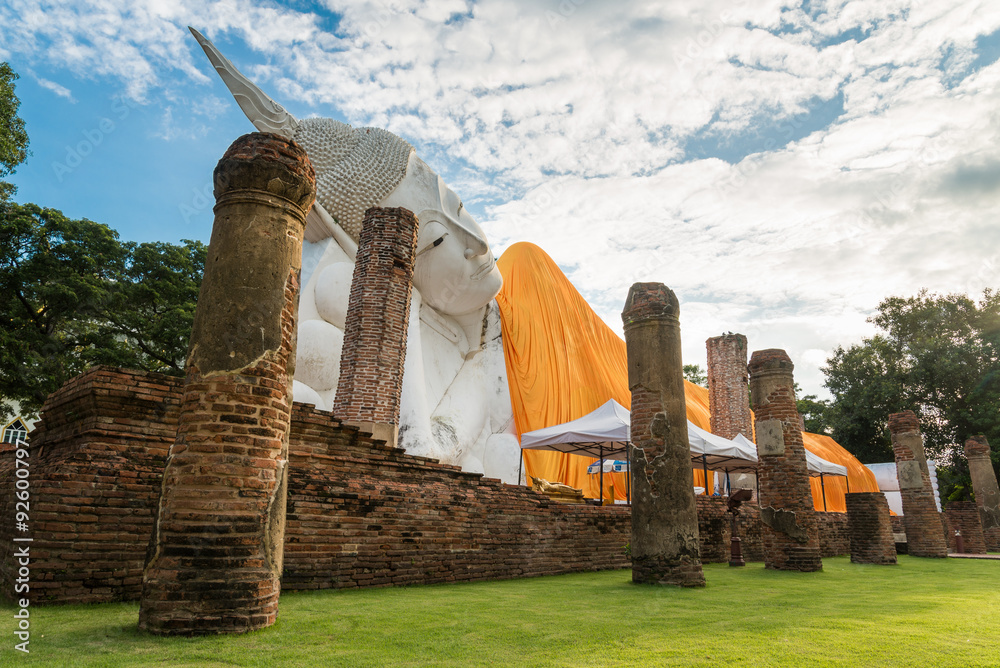 Obraz premium Buddha statue at Khun inthapramun temple