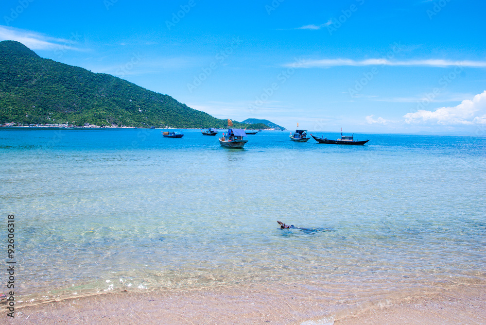 Obraz premium Beautiful seascape. Bay of Cham Islands near Hoi An( Hoian) and Da Nang( Danang), Central Vietnam.