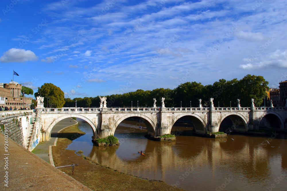 Italia,lazio,Roma,ponte Sant'Angelo e fiume Tevere.