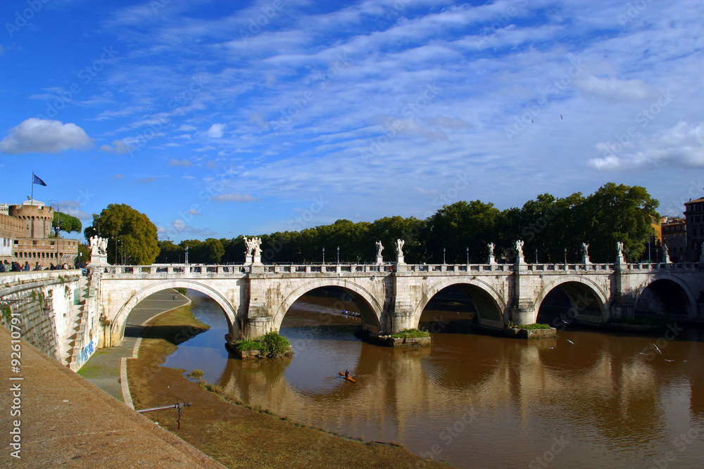 Italia,lazio,Roma,ponte Sant'Angelo e fiume Tevere. Italia,lazio,Roma,ponte Sant'Angelo e fiume Tevere.