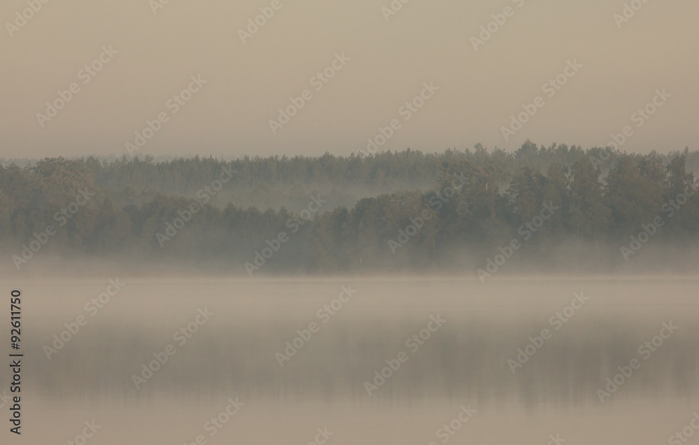 Fototapeta Polska. Żaba nad jeziorem. Poziomo.